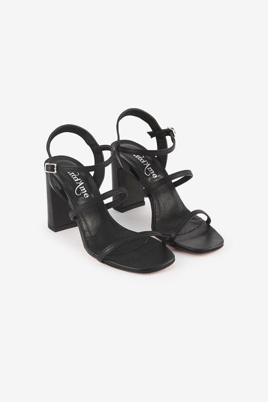 OTTOD'AME Scarpa tacco sandalo