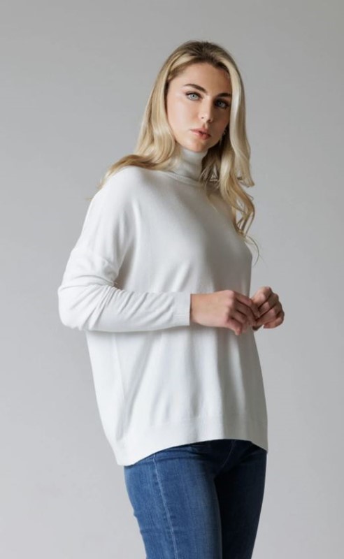 WHITE WISE Dolcevita oversize