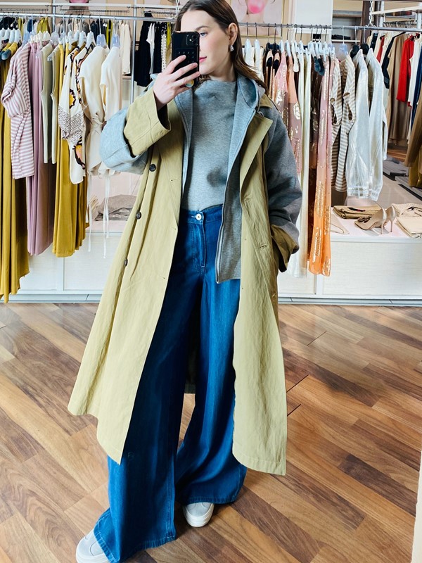 LES JOLIES NANAS Cappotto lungo trench con dettaglio in felpa
