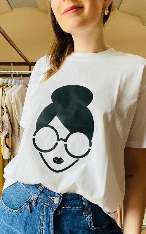 IM 70 T-shirt in cotone con disegno donna con occhiali