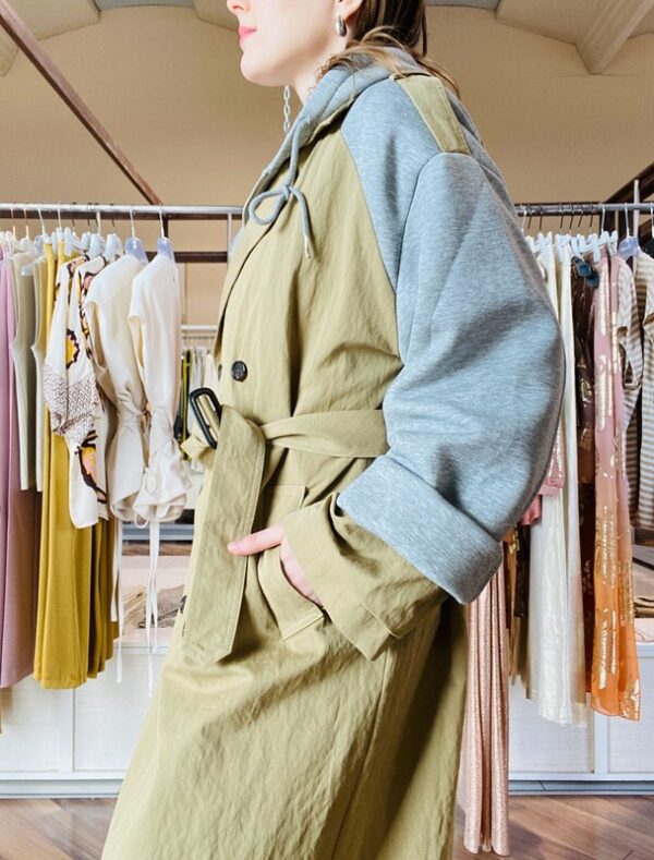 LES JOLIES NANAS Cappotto lungo trench con dettaglio in felpa