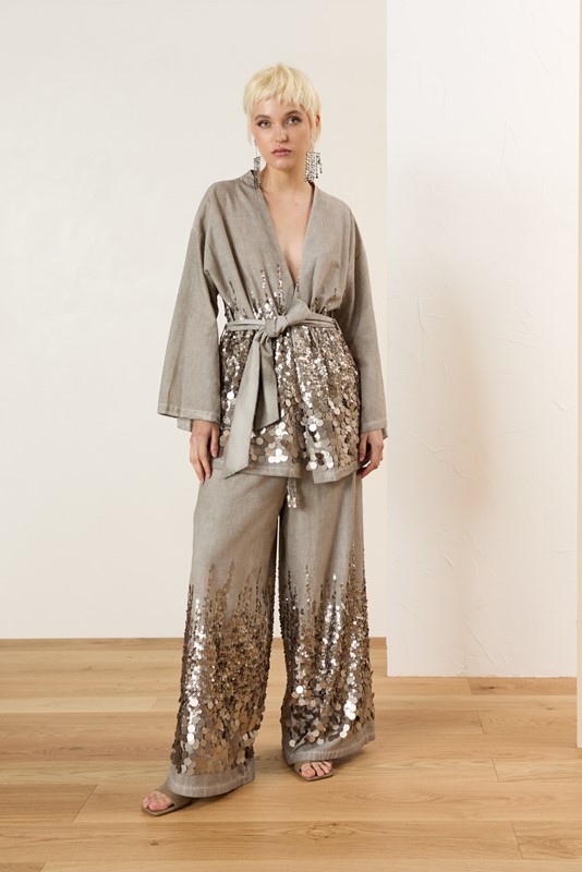 SOUVENIR Kimono con paillettes sul fondo e cintura in vita
