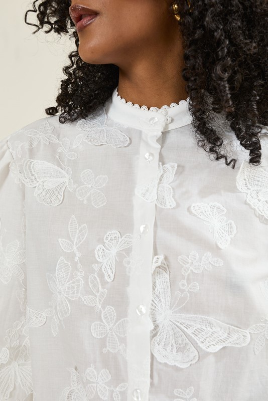 SOUVENIR Camicia con farfalle ricamate e applicate