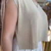 WHITE WISE Top in maglia con bottoni oro sul retro