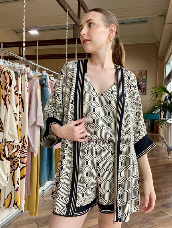 AGGÉL Kimono in stampa geometrica con cintutra